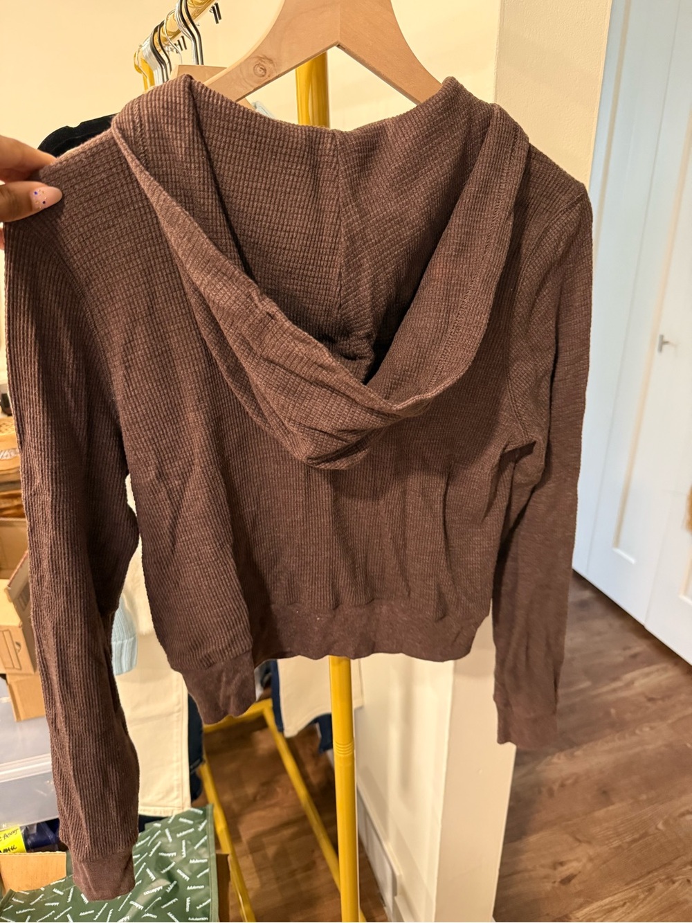 Aritzia TNA Waffle Zip-Front Hoodie in Dark Brown Size Medium - Picture 6 of 10
